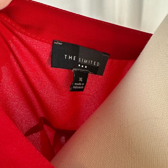 The Limited Red Blouse Size XL Neck Roll Tab Sleeves - Picture 6 of 7
